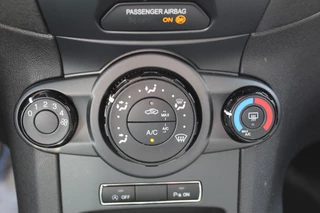 Ford Fiesta Ford Fiesta 1.0 Style Ultimate , 82pk Airco , Cruise control , Parkeersensoren V+A , Navigatie Bleutooth , LM velgen , LED dagrijverlichting - afbeelding nr 19