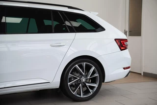 Škoda Superb Skoda Superb Combi 1.4 TSI ACT DSG|2e Eig|SportLine|Trekhaak|Schaalstoel|DAB|Xenon|Dealer Onderhouden - afbeelding nr 33