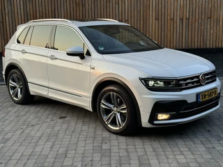 Volkswagen Tiguan Volkswagen Tiguan 1.5 TSI Highline R-line | Panoramadak | Head-up Display | Stoelverwarming | R-stuur | LED adaptief | Grootscherm navigatie | Side assist | Keyless | Achteruitrijcamera | Parkeersensoren voor en achter - afbeelding nr 33