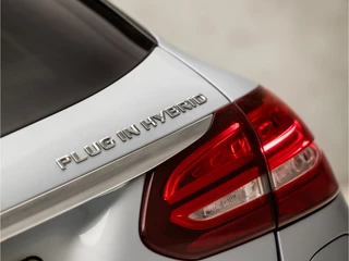 Mercedes-Benz C-Klasse 279Pk Automaat (GROOT NAVI, LUCHTVERING, CAMERA, LEDER, STOELVERWARMING, GETINT GLAS, ELEK SPORTSTOELEN, ELEK ACHTERKLEP, ZWART HEMEL, NIEUWE APK, NIEUWSTAAT) - afbeelding nr 29