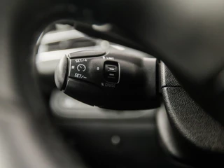Peugeot 2008 Automaat (APPLE CARPLAY, NAVIGATIE, CAMERA, CLIMATE, CRUISE, SPORTSTOELEN, PARKEERSENSOREN, NIEUWE APK, NIEUWSTAAT) - afbeelding nr 21