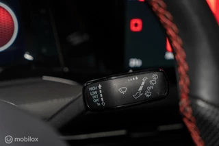Volkswagen Golf Volkswagen Golf 2.0 TSI GTI Clubsport PANO|CARPLAY|DODEHOEK| - afbeelding nr 28