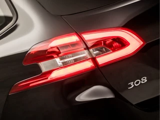 Peugeot 308 (APPLE CARPLAY, GROOT NAVI, CRUISE, SPORTSTOELEN, BLUETOOTH, NIEUWE APK, NIEUWSTAAT) - afbeelding nr 26