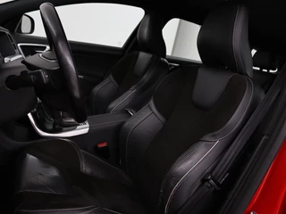 Volvo V60 Volvo V60 2.0 T4 Sport | Stoelverwarming | Trekhaak |  Xenon | Navigatie | Leder/Alcantara | PDC | Climate control | Cruise control | Bluetooth - afbeelding nr 5