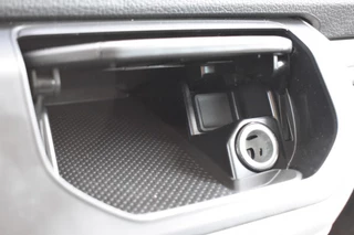 Volkswagen Transporter Volkswagen Transporter 2.0 TDI L2H1 DC 4MOTION HIGHLINE / ADAP. CRUISE / P.CAM / VOORR - afbeelding nr 29