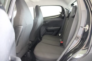 Peugeot 108 Peugeot 108 1.0 VTi Executive 5 Deurs - Clima, Nav, Camera, Carplay - afbeelding nr 5