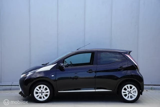 Toyota Aygo Toyota Aygo 1.0 VVT-i x-play, Automaat, Sport Pakket. - afbeelding nr 4