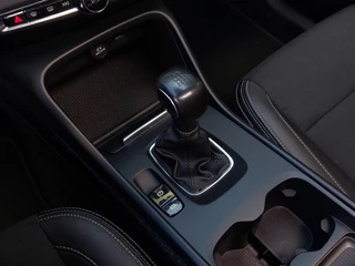 Volvo XC40 Volvo XC40 1.5 T3 157pk Momentum Business Pack Connect | Origineel NL | Navi | Clima | Adap. Cruise | Panorama Schuifdak | Led Koplampen | Pdc V+A+Camera | Rijstrook+Licht+Regensenor | 18''lm - afbeelding nr 18