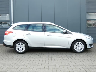 Ford Focus Ford Focus Wagon 1.0 100 PK Trend | AIRCO | 124000 KM!!! - afbeelding nr 4