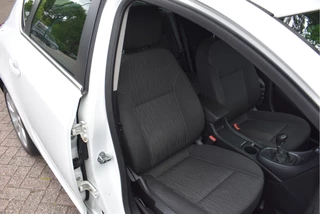 Opel Astra Opel Astra 1.4 Turbo Blitz | NL-Auto | Nav | Cruise Contr | Bluetooth | Trekhaak | 4-Seasons | NAP | Netjes - afbeelding nr 35