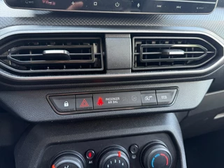 Dacia Sandero Dacia Sandero 1.0 TCe 90 Essential | Camera | Led | Carplay/Android | Sens ach - afbeelding nr 24