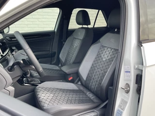 Volkswagen T-Roc Volkswagen T-Roc 1.5 TSI R-Line | CarPlay | Camera | ACC | IQ Light | Dodehoek | 18 inch - afbeelding nr 25
