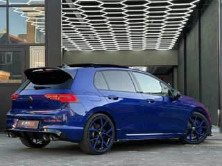 Volkswagen Golf Volkswagen Golf 8 2.0 TSI R 4Motion | PANO | AKRA | STAGE 2 - afbeelding nr 15