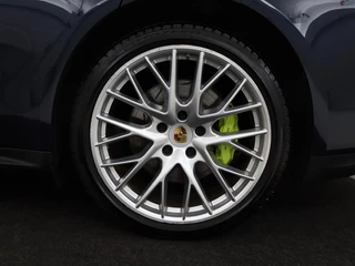 Porsche Panamera Porsche Panamera Sport Turismo 2.9 4 E-Hybrid | Panoramadak | Burmester 3D |  Stoelventilatie | LED Adaptief | 360 camera | Luchtvering | Leder | Stuurverwarming | Soft-close - afbeelding nr 43