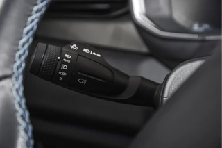 Lynk & Co 01 | 360 Camera | 7.4 kWh Boordlader | S/K-panodak | Adapt. Cruise | Memory | Elek. klep | LM 20