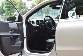 Mercedes-Benz B-Klasse Mercedes-Benz B-Klasse 180 Business Solution | NL-Auto | Afn.trekhaak | Carplay | Nav | Autom.airco | Cruise Contr | Digitale tellers | LED - afbeelding nr 40