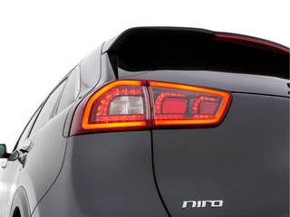 Kia e-Niro (INCL.BTW) Aut. *FULL-LEATHER | JBL-AUDIO | FULL-LED | NAVI-FULLMAP | DAB | ADAPT.CRUISE | CAMERA | MEMORY-PACK | LANE-ASSIST | KEYLESS | DIGI-COCKPIT | SHIFT-PADDLES | COMFORT-SEATS | 17