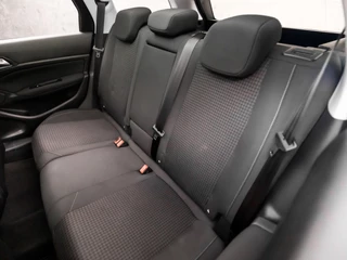 Peugeot 308 Peugeot 308 SW 1.2 PureTech Sport (PANORAMADAK, APPLE CARPLAY, GROOT NAVI, PARKEERSENSOREN, SPORTSTOELEN, GETINT GLAS, CRUISE, LANE ASSIST, NIEUWE APK, NIEUWSTAAT) - afbeelding nr 15