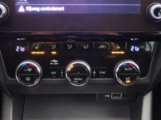 Škoda Octavia AUTOMAAT / STOELVERW / CAMERA / DAB+ / CARPLAY / NL-AUTO - afbeelding nr 31