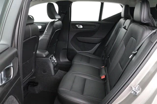 Volvo XC40 Volvo XC40 1.5 T4 Recharge Inscription Expression |  Panoramadak | Leder | Trekhaak | Stoel & stuurverwarming | Carplay | Full LED | Navigatie | Camera | Climate control - afbeelding nr 6