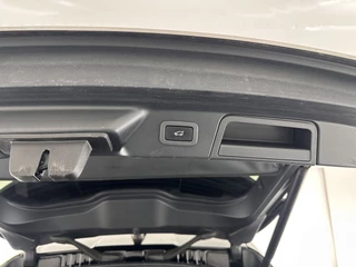 Land Rover Range Rover Velar Land Rover Range Rover Velar 3.0 V6 AWD First Edition Aut. *PANO | FULL-LEATHER | HEAD-UP | FULL-LED | MERIDIAN-SOUND | NAVI-FULLMAP | DIGI-COCKPIT | CAMERA | ECC | PDC | CRUISE | KEYLESS | BLIND-SPOT | 22''ALU* - afbeelding nr 31