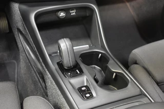 Volvo XC40 Volvo XC40 T2 129pk Aut. Business Pro | Schuifdak | Driver Assist | Park As - afbeelding nr 25