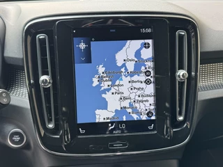 Volvo XC40 Volvo XC40 1.5 T5 Twin Engine R-Design Automaat | Achteruitrijcamera | LED verlichting | Trekhaak uitklapbaar | Stoelverwarming | Climate control | Cruise control adaptief | Dode hoek detectie | Getint glas | Parkeersensoren voor en achter - afbeelding nr 12
