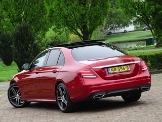Mercedes-Benz E-Klasse Mercedes-Benz E-Klasse 220d automaat / AMG pakket 2017 / CARBON / LED *NAP* - afbeelding nr 7