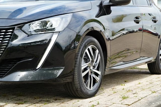 Peugeot 208 Peugeot 208 ALLURE 1.2-100PK - CLIMATE CONTROLE - PARKEERCAMERA - STOELVERWA - afbeelding nr 17