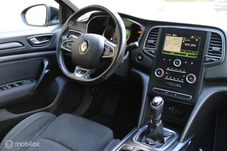 Renault Mégane Estate Renault Megane Estate 1.3 TCe Limited, Trekhaak, Pdc, Keyless, App connect, Navi, Cruise, Airco, Donkerglas, 16 inch Lmv. - afbeelding nr 2