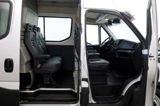 Iveco Daily Iveco Daily 35S21 3.0 210pk Euro6 HiMatic Automaat L2H2 D.C. Trekhaak 3500kg 10-2017 - afbeelding nr 3