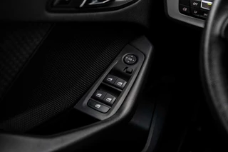 BMW 1 Serie BMW 1-serie 116i | Navi | PDC | Apple Carplay | Cruise | DAB | 17 inch | - afbeelding nr 36