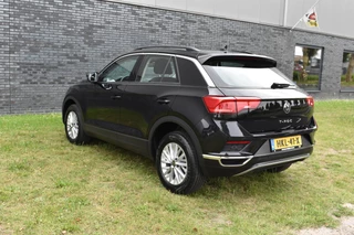 Volkswagen T-Roc Volkswagen T-Roc 1.5 TSI Style Business Trekhaak Navi Carplay stoel/stuur verwarming el-achterklep - afbeelding nr 18