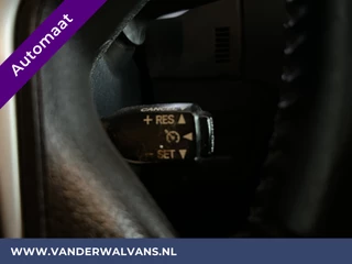 Toyota Land Cruiser Cruisecontrol, Parkeersensoren, Stoelverwarming, Verwarmde voorruit - afbeelding nr 25