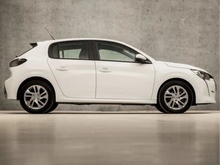 Peugeot 208 (APPLE CARPLAY, GROOT NAVI, 360 CAMERA, LM VELGEN, SPORTSTOELEN, PARKEERSENSOREN, CRUISE, NIEUWE APK, NIEUWSTAAT) - afbeelding nr 4