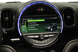 MINI Countryman Mini Countryman 2.0 Cooper S JCW 192 PK Facelift | Pano-dak | CarPlay | Harman/Kardon | HUD | Stoelverwarming | Trekhaak | LED | PDC | - afbeelding nr 14