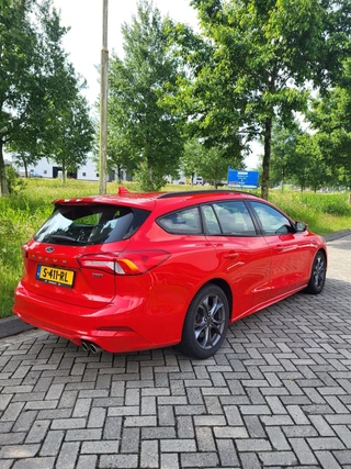 Ford Focus Ford Focus Wagon 1.5 EcoBoost 182 PK ST Line Business | LED | Winterpack | BLIS | Adaptieve Cruise Control | Camera | Electrische achterklep | Headup Display | DAB | Leder/Stof | 50DKM! - afbeelding nr 4