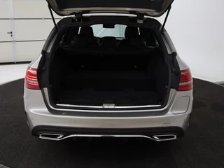 Mercedes-Benz C-Klasse Mercedes-Benz C-klasse 300de AMG | Head-Up | Adaptive cruise |  Stoelverwarming | Carplay | Leder/Alcantara | Memory | Sfeerverlichting | Keyless | Navigatie - afbeelding nr 11
