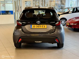 Toyota Yaris Toyota Yaris 1.5 Hybrid Active, Navigatie, Achteruitrijcamera, Carplay - afbeelding nr 7