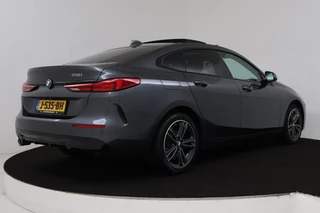 BMW 2 Serie BMW 2-serie Gran Coupé 218i Executive Edition (PANORAMADAK, ACHTERUITRIJCAMERA, PARKEERSENSOREN, CRUISE, AUTOMAAT) - afbeelding nr 10