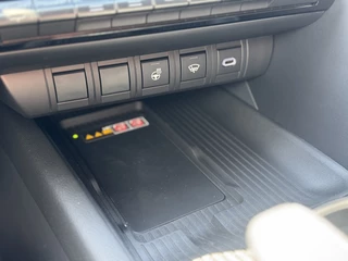 Toyota C-HR Dodenhoekdetectie, Navigatie, Parkeersensoren V + A , All-in Rijklaarprijs - afbeelding nr 32