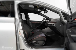 Volkswagen Golf Volkswagen Golf 2.0 TSI GTI Clubsport PANO|CARPLAY|DODEHOEK| - afbeelding nr 17