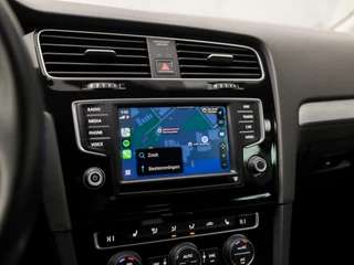 Volkswagen Golf Automaat (APPLE CARPLAY, NAVIGATIE, CLIMATE, STOELVERWARMING, GETINT GLAS, SPORTSTOELEN, CRUISE, PARKEERSENSOREN, LM VELGEN, NIEUWSTAAT) - afbeelding nr 27