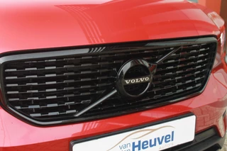 Volvo XC40 Volvo XC40 T5 Recharge R-Design | Panoramadak | Stoelverwarming | Parkeercamera | Keyless | Glossy Black - afbeelding nr 39