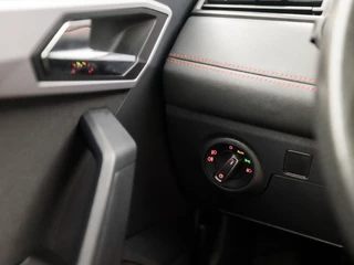 SEAT Ibiza SEAT Ibiza 1.0 TSI FR Business Intense (SCHUIFDAK, APPLE CARPLAY, GROOT NAVI, BEATS AUDIO, CAMERA, CLIMATE, SPORTSTOELEN, LED KOPLAMPEN, GETINT GLAS, CRUISE, MODE KNOP, NIEUWSTAAT) - afbeelding nr 26