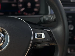 Volkswagen Golf Volkswagen Golf 1.0 TSI Highline – Panoramadak | Virtual Cockpit | Navi | Nieuwstaat | Zeer Compleet | Dealeronderhouden - afbeelding nr 15