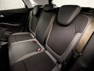 Opel Grandland X Opel Grandland X 1.2 Turbo Business+ (APPLE CARPLAY, GROOT NAVI, STUUR/STOELVERWARMING, LEDER, SPORTSTOELEN, GETINT GLAS, DAB+, LANE ASSIST, NIEUWE APK, NIEUWSTAAT) - afbeelding nr 15