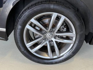 Volkswagen Passat Volkswagen Passat 1.4 TSI ACT Connected Series Plus | R-Line | Panoramadak | Camera - afbeelding nr 35