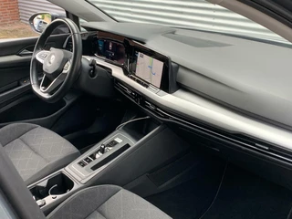 Volkswagen Golf Volkswagen Golf Variant 1.5 eTSI R-Line DSG Led Camera 2022 Carplay Dealer Onderhouden Vol Opties Eerste Eigenaar - afbeelding nr 2