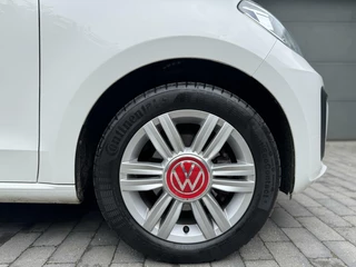 Volkswagen up! Volkswagen Up! 1.0 BMT move up! Airco | Elektrische ramen | DAB radio | LED dagrijverlichting | 15 inch lichtmetalen velgen | NAP - afbeelding nr 22
